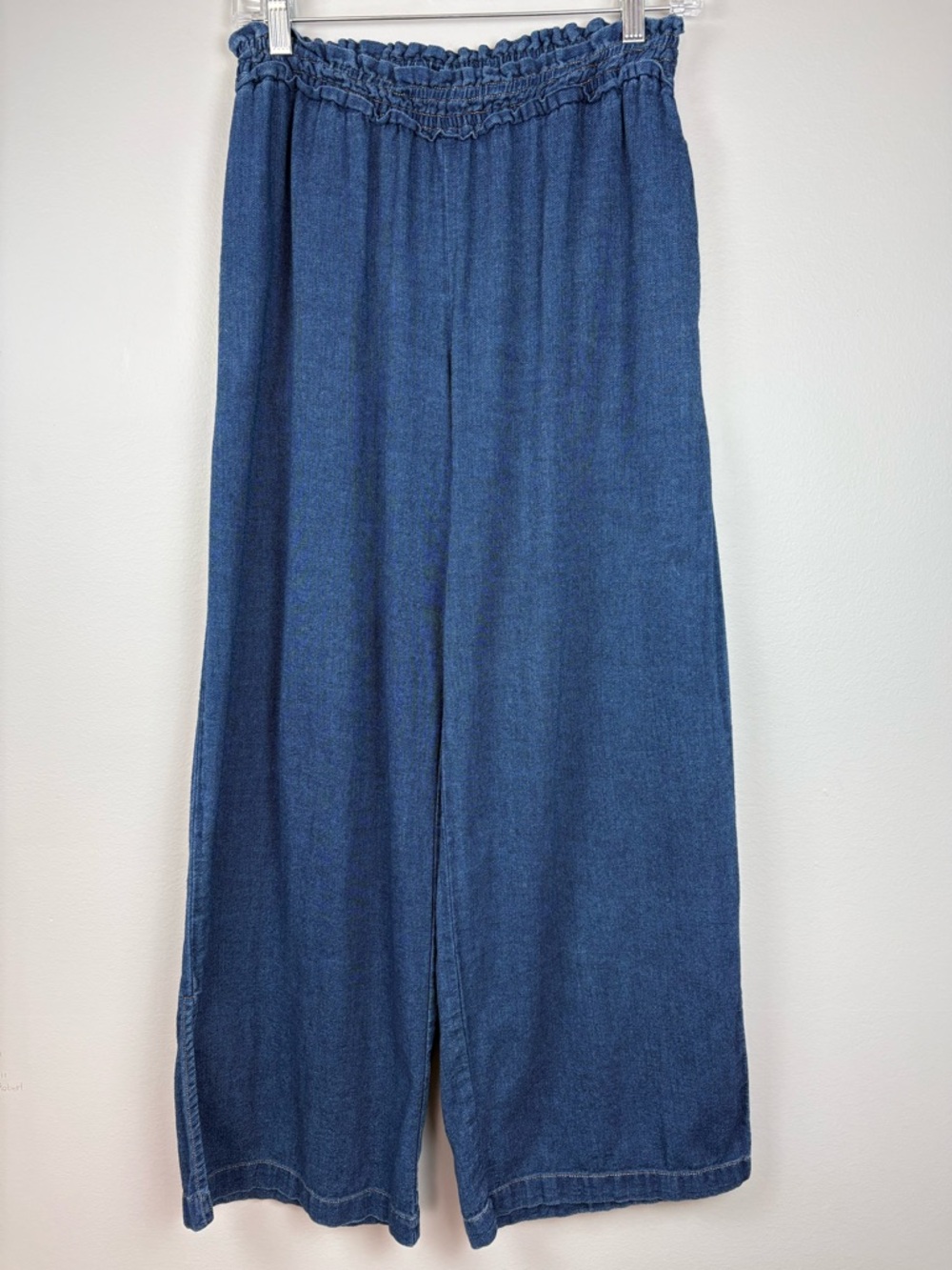 Anthropologie Wide Leg Jeans Size XS Slit at Ankles Ruffle Waist Comfy Cute